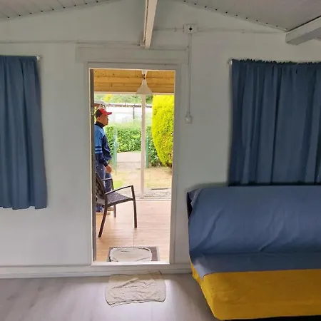 Tiny House Op Volkstuinverenging Rotterdam