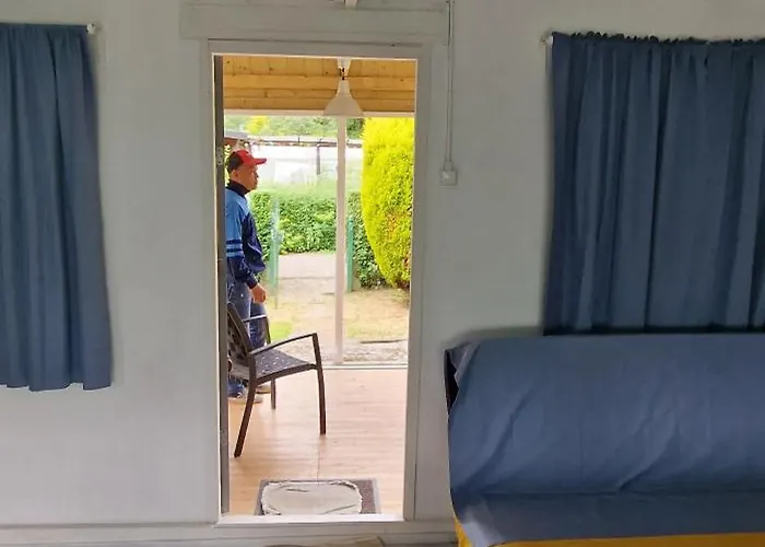 Tiny House Op Volkstuinverenging Роттердам