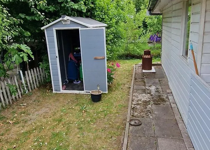 Tiny House Op Volkstuinverenging 营地